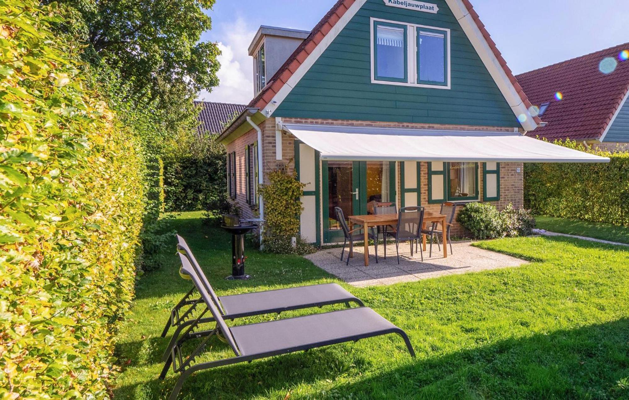 3 Bedroom Lovely Home In Zonnemaire Luaran gambar