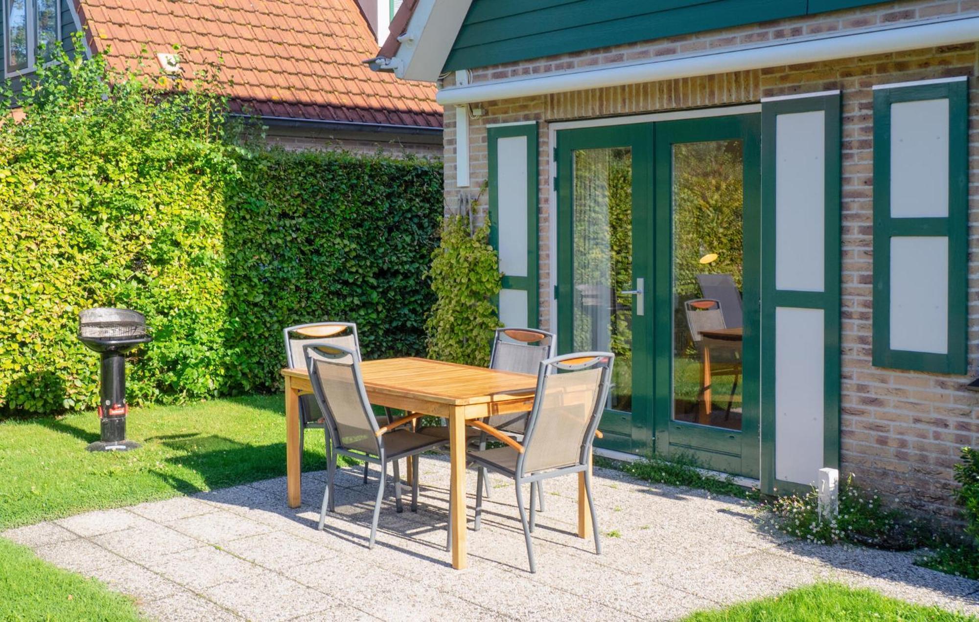 3 Bedroom Lovely Home In Zonnemaire Luaran gambar